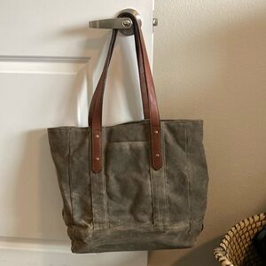 Tecovas waxed canvas classic tote
